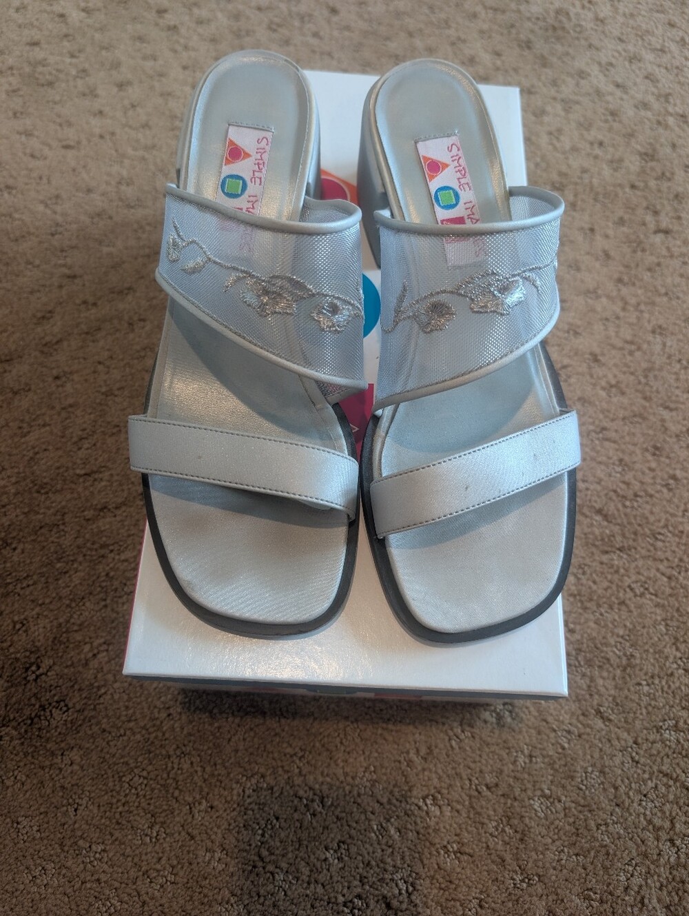 Simple Images Silver Sandals Heels Size 7